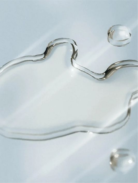 Klärendes Mizellenwasser